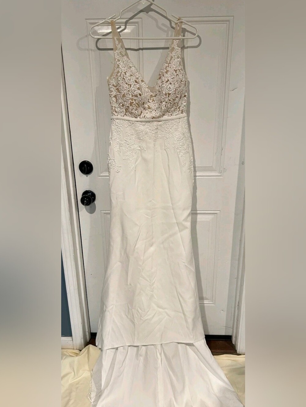 Wear Your Love Ivory Lace Bodice Bridal Gown with Sheath Skirt Size 4 Nwt